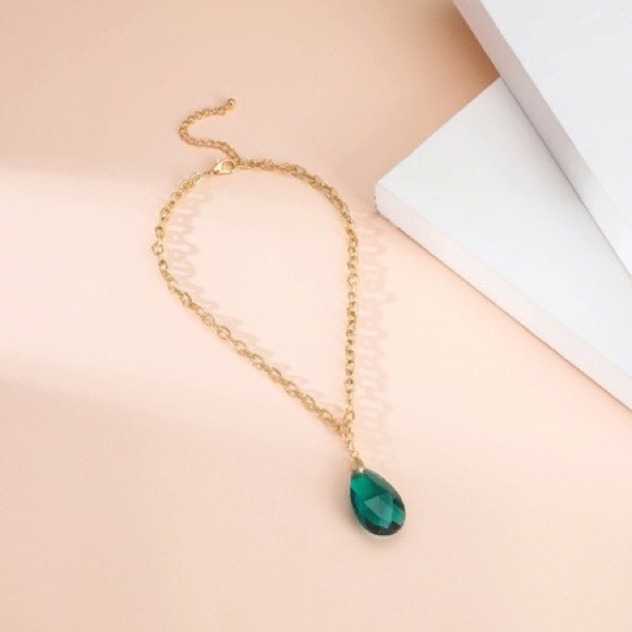 Green and Gold Drop Shaped Necklace - Picture 3 of 7